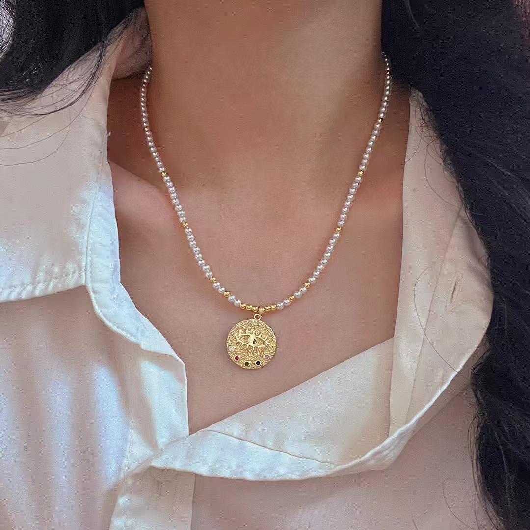 

Vintage High-Gloss Perfect Circle Artificial Pearl Necklace Collarbone Chain With Pendant