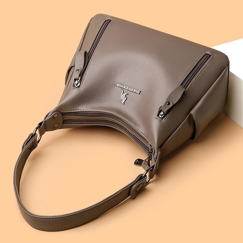 Large-capacity Fashionable and Versatile Shoulder Bag A Crossbody Bag for Middle-aged Women and Mothers