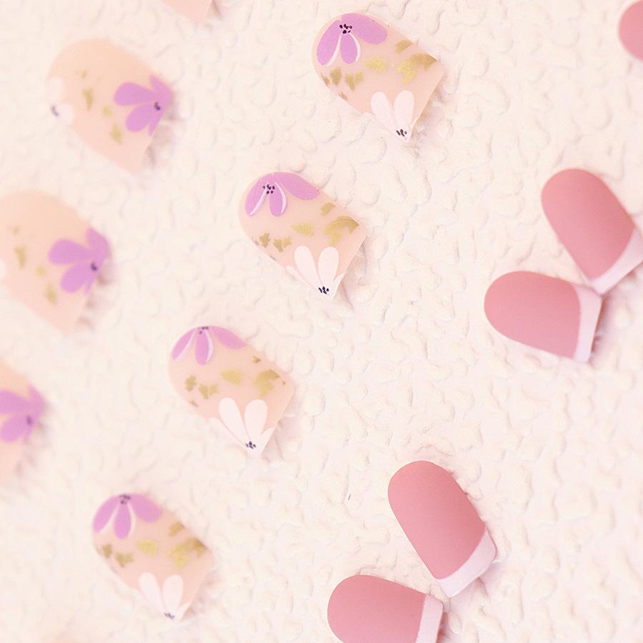 24 Pieces Frosted Texture Short Flower Sweet French Fake Nails  Box 24 Pieces