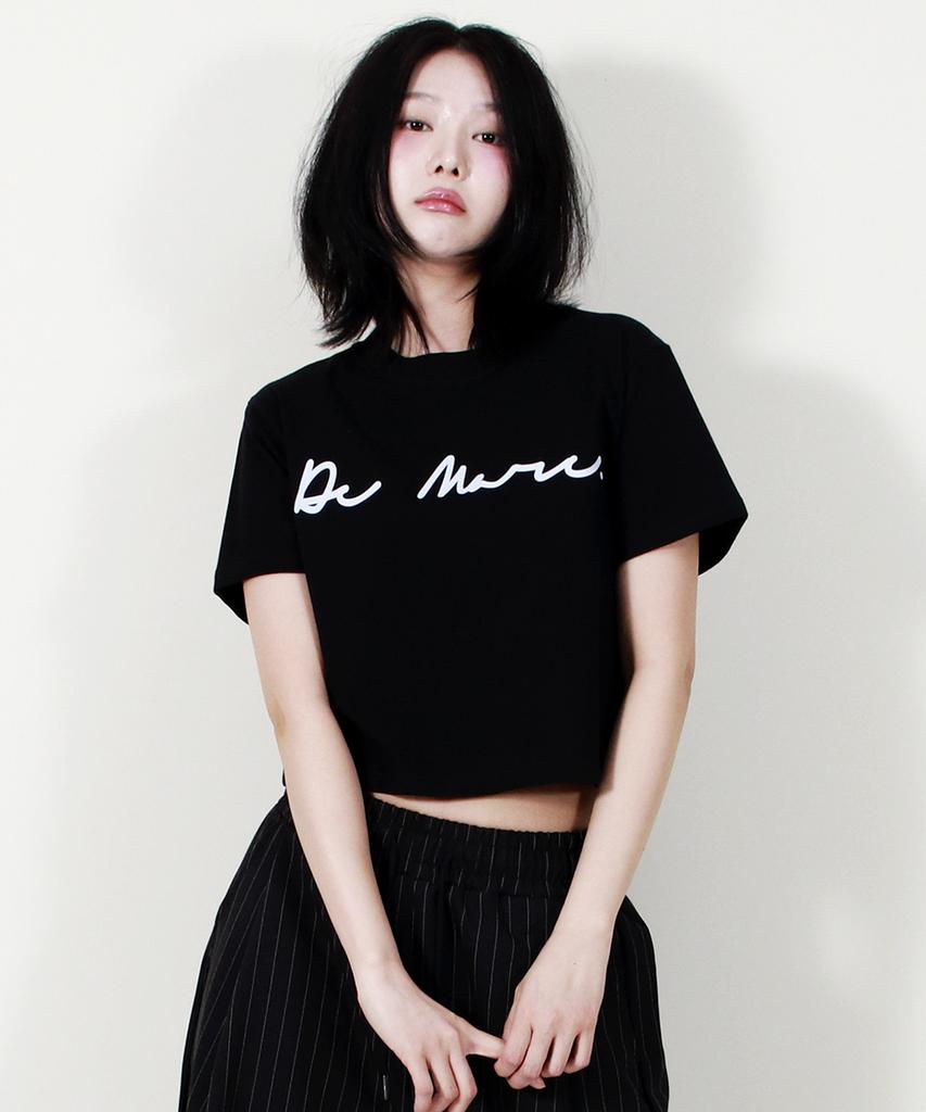 Deumakeu Rough Writing Text-Logo Crop T-Shirt Black
