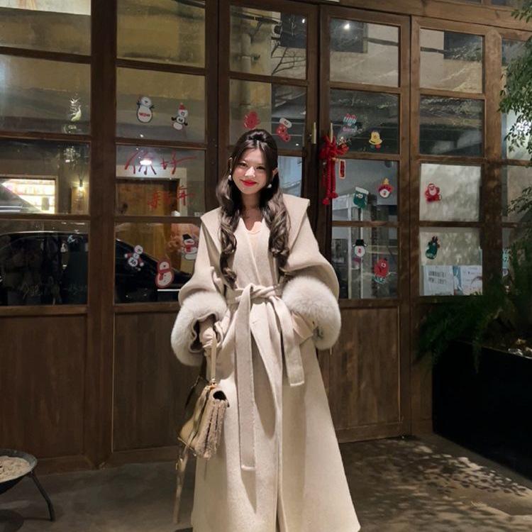 2025 Herbst/Winter Petite Koreanischer Wollmantel mit Pelzärmeln – High-End-Mode