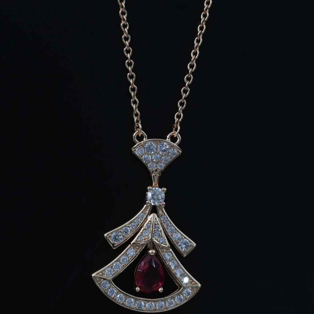 Baojia Luxury Ruby Diamond Clavicle Necklace for Women