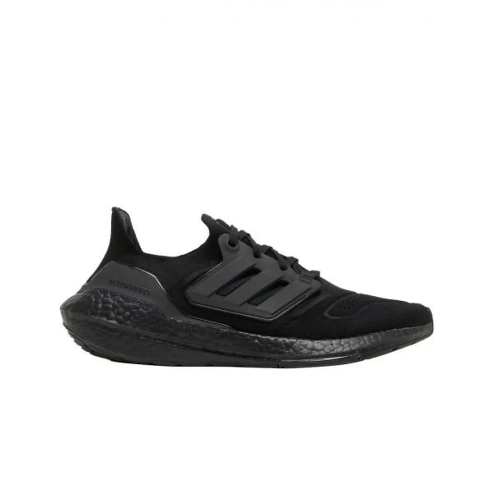 adidas UltraBoost 22 Triple Black