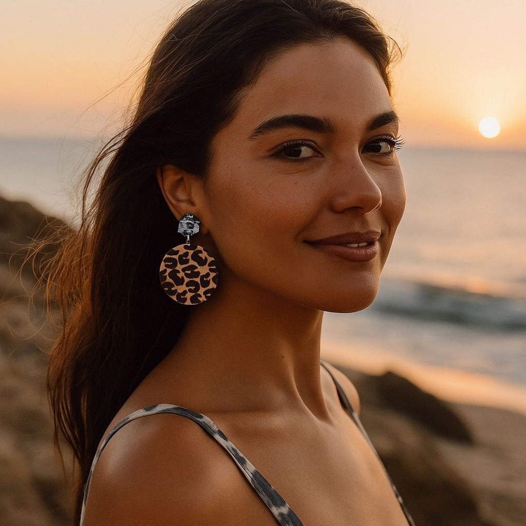 Exaggerated and grand geometric round wooden leopard print earrings from Europe and America, Korean style, fashionable, versatile and elegant