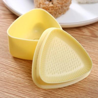 Nuevo molde para hacer sushi DIY, molde triangular para hacer bolas de arroz Onigiri, prensa para alimentos, accesorios para bento de cocina japonesa para el hogar