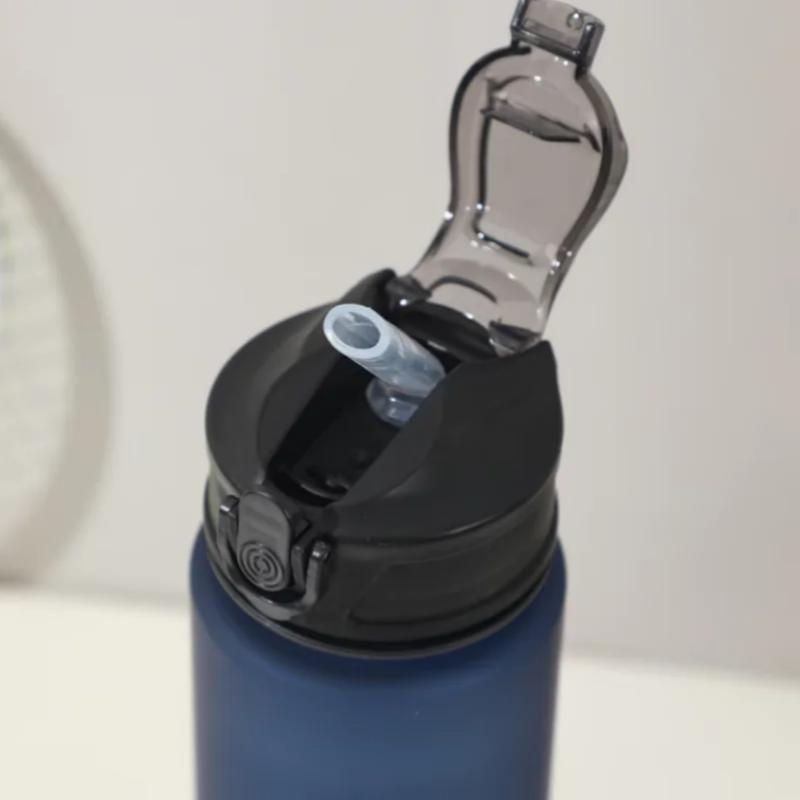 750ML Leak-Proof Sports Water Bottle with Straw and Carrying Loop BPA-Free Portable Mug with Seal Lid for Fitness Camping