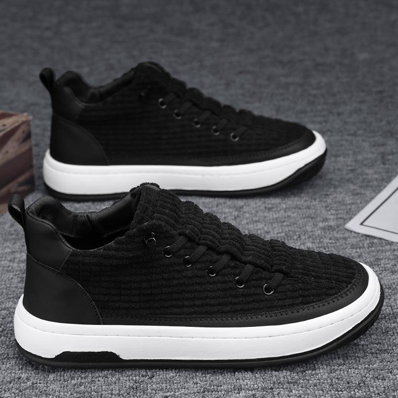 Men's Fleece-Lined Winter Canvas Skate Shoes - Slip-On Casual Soft Sole Sneakers