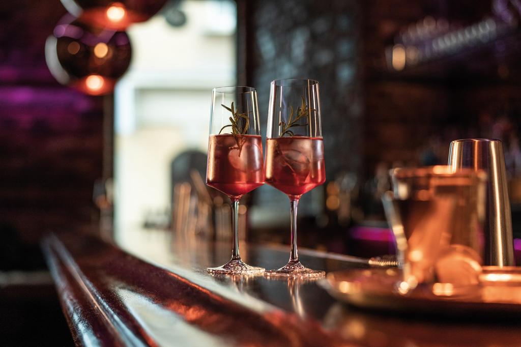 ZWIESEL ECHO Champagne Glasses, Machine-Made, Pair (M123382)