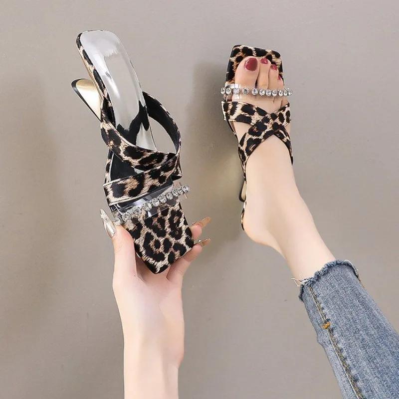 Fashion Leopard Print Wedge Heel Shoes for Women 2025 Luxury Sandals Wholesale Elegant and Fashionable Slides Korea Style Woman Slippers