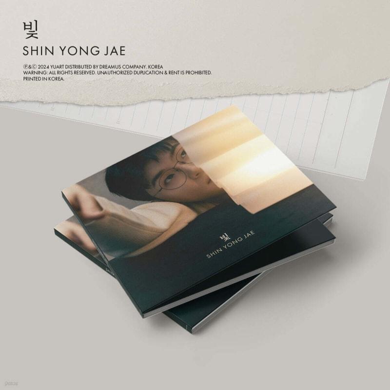 

Shin Yong Jae - EP : Light