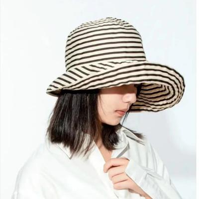 Tempérament polyvalent sangle rayée grand bord chapeau seau protection solaire crème solaire femmes