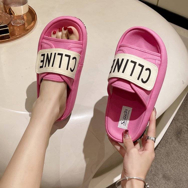 Women's summer foreign fashion matching 2025 height increase beautiful slippers new thick-soled French flat-bottomed one-word slippers