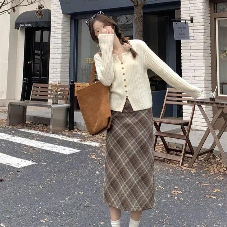 Korean Style Slimming Buttoned Sweater Undershirt for Women - Knitted, Long Sleeve, Versatile, Casual Slit Design