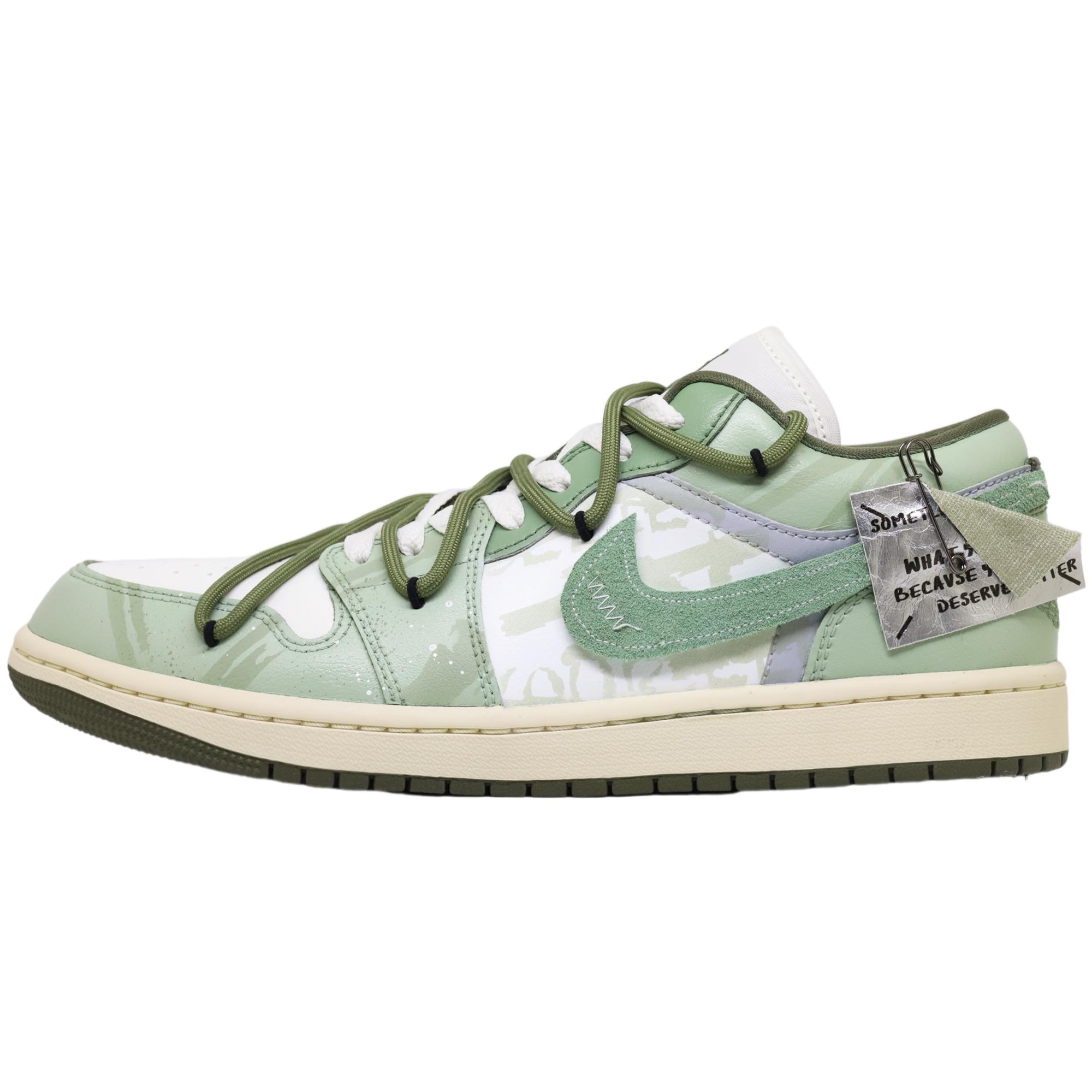 

Jordan Air Jordan 1 Cushioning, Wear Resistant Low top Vintage Basketball Shoes Unisex Green DC0774-122(TeamF-) 40.5
