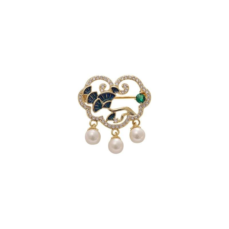 Safe Lock Chest Pin, Ancient Style Cheongsam Collar Pressing Button, Exquisite Anti-Glare Button, Chest Flower Pin