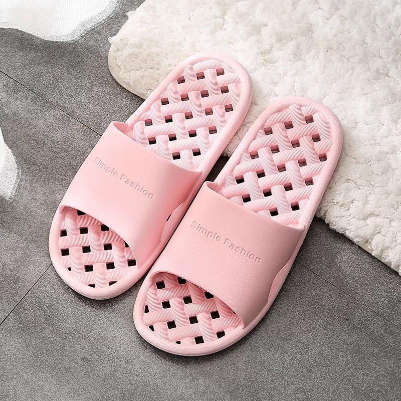 

Bathroom leaking slippers hotel home couple simple home bath bathroom hollow nonslip hotel shoe support men 40-41 (1-2 sizes too small)