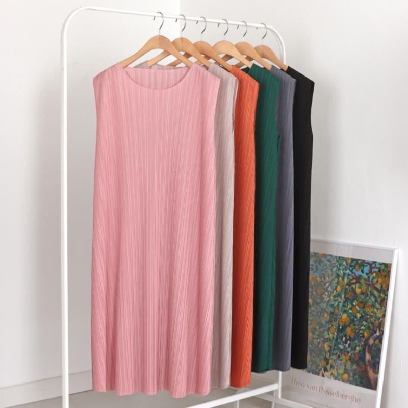 Shop Women A Line pleAted Sleeveless Round Neck Dress Indypink Ble Wdr 1747