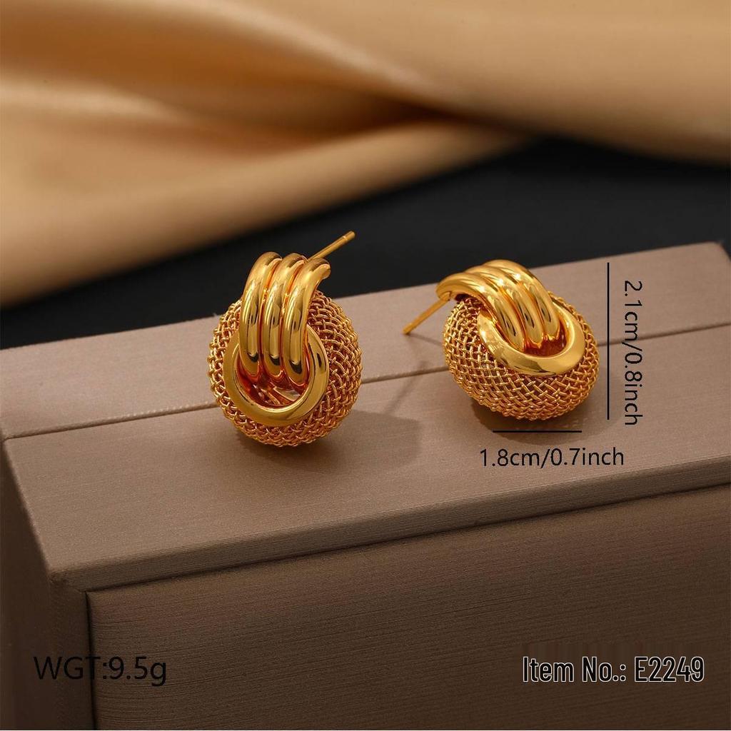 Gold C-Shaped Round Hoop Earrings with Bright Surface, French Light Luxury, High-End Stainless Steel