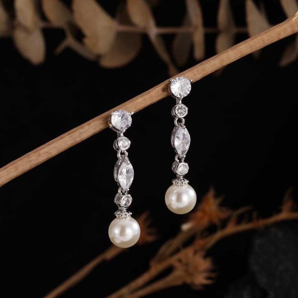 ZAKOL White Teardrop Pearl Dangle Earrings for Women Shiny Cubic Zirconia Earring Bridal Wedding Jewelry Valentine's Day Gift