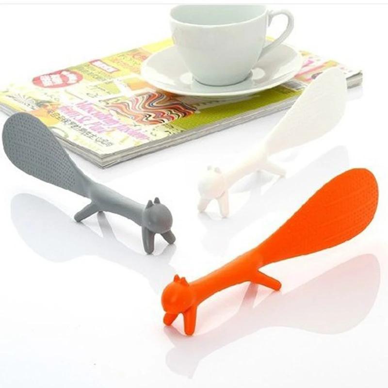 3 Colors Squirrel Shaped Ladle Lovely Kitchen Supplie Non Stick Rice Paddle Meal Spoon Rice Spoon Cucharas De Cocina Camping
