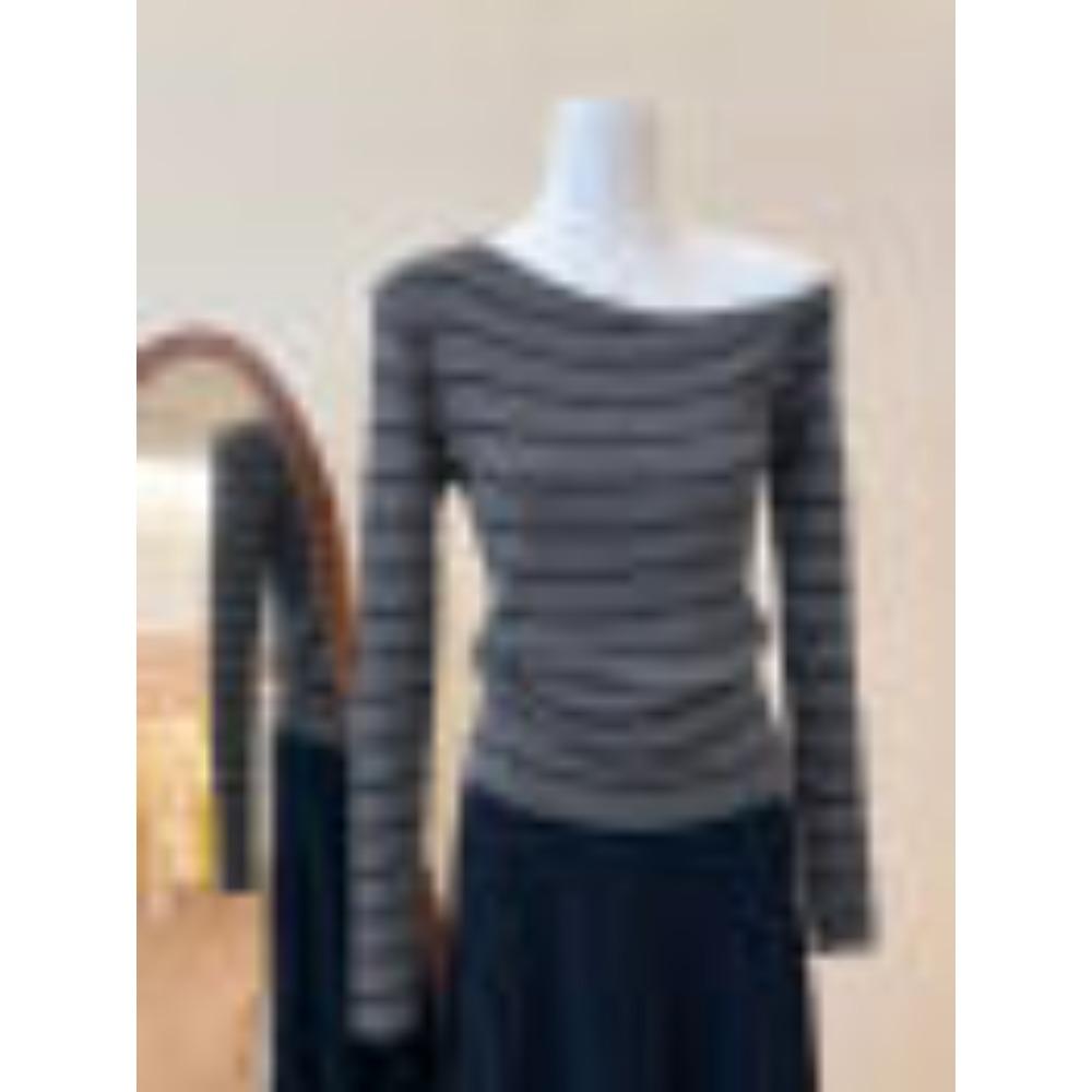 This Off-the-shoulder, Color-blocking Striped Long-sleeved Knitted Sweater Is A Slimming and Form-fitting Top for Women In Early Autumn