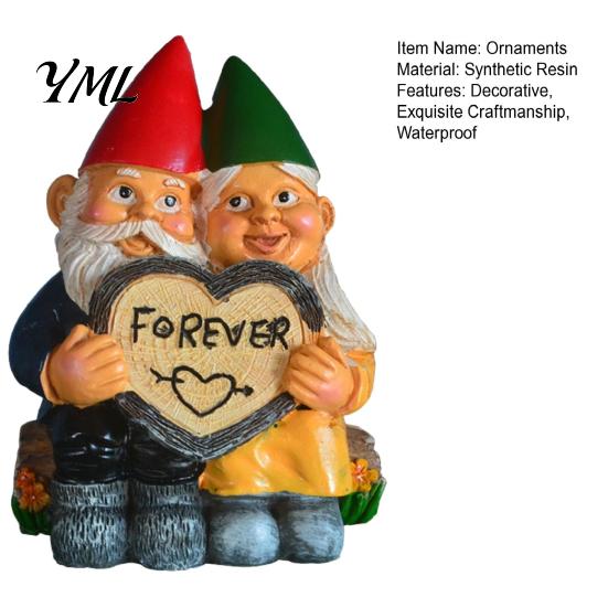 Cute Dwarf Figurines with Heart Sign Garden Gnome Couple Figurine for Outdoor Decoration, Resin Sculpture Patio Yard Waterproof Decorations Lawn Porch