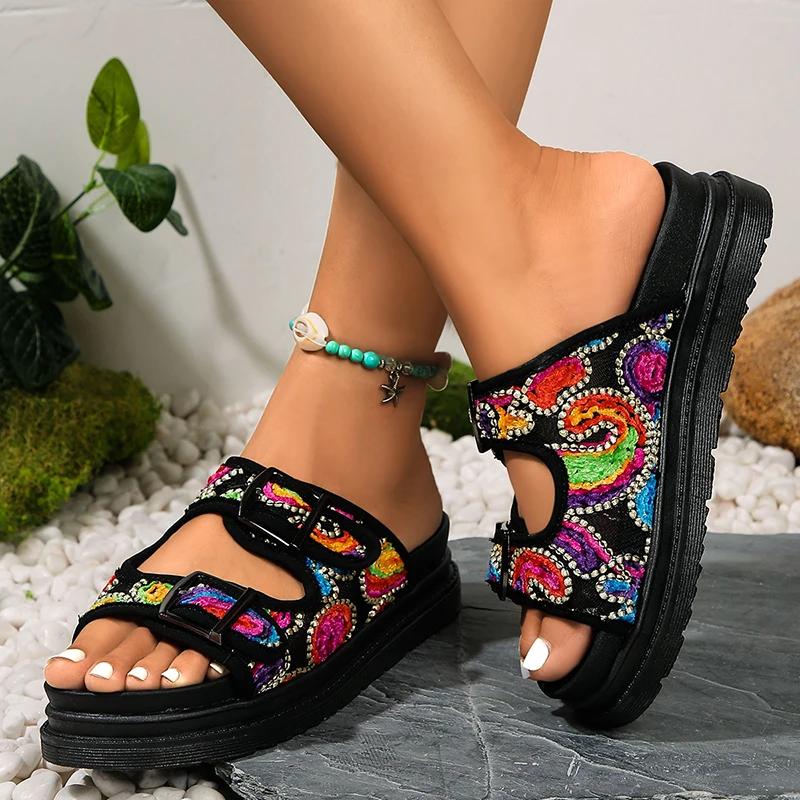 Fashion New Fashion Graffiti Platform Slippers Women Double Buckle Strap Flat Sandals Woman Summer 2025 Thick Sole Non Slip Beach Slides