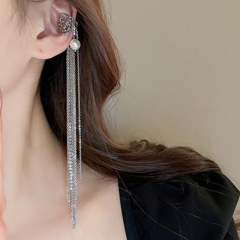 Butterfly Fairy Tassel Ear Clip: Versatile, Exquisite, No Ear Hole Needed for a Luxury Feel