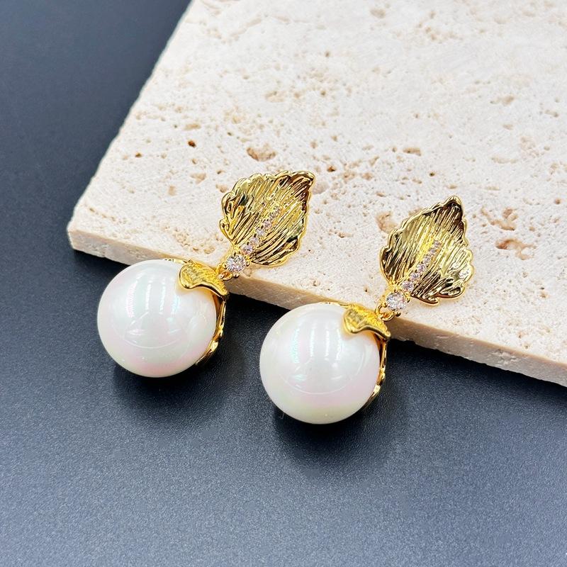 Temperament Elegant Light Luxury Stud Earrings Medieval Zircon Leaf Earrings Earrings