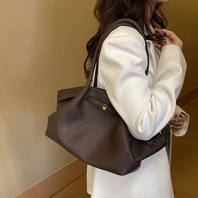 Sac à bandoulière plissé pour femmes 2025 de grande valeur, sac à main design de niche pour femmes, sac à main à porter sous le bras