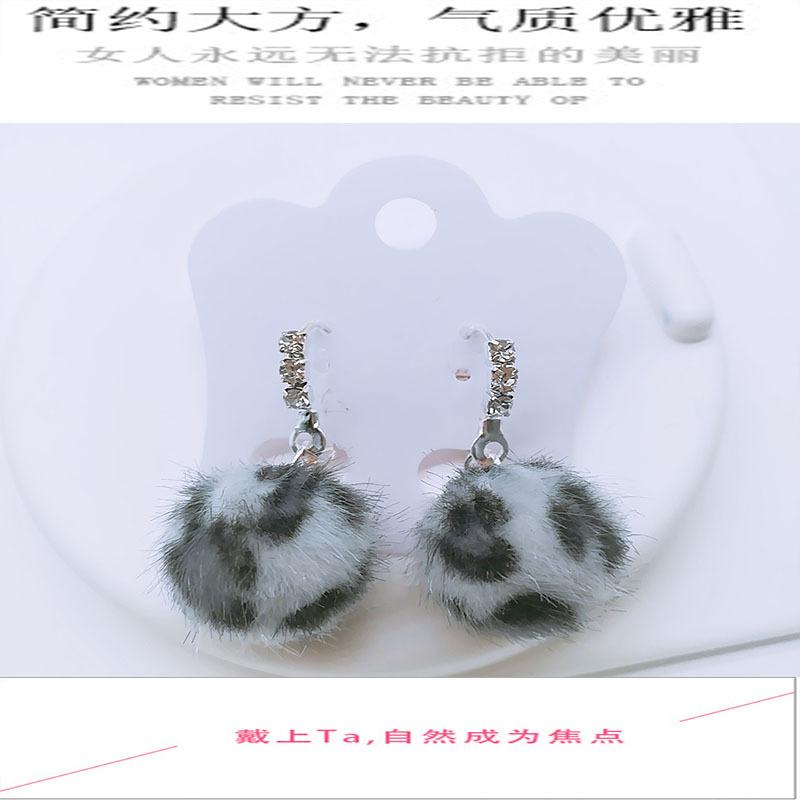 Mink plush fur ball earrings femininity sweet Korean plush long autumn and winter earrings fashionable and versatile