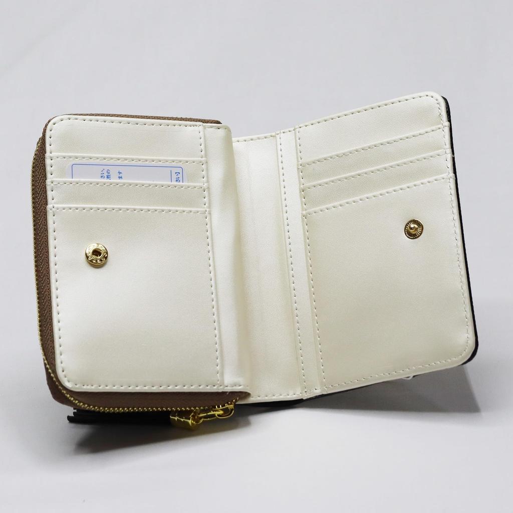Snoopy Women's Bifold Wallet with Popular Character SNOOPY Brooch (Beige)