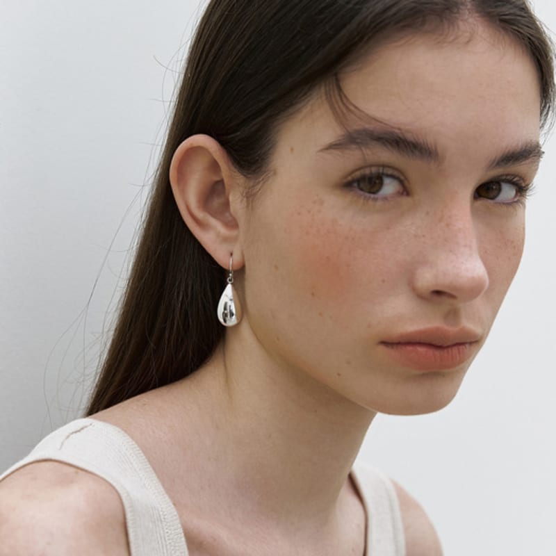 

mimesi Grand Drop Hook Earring Silver