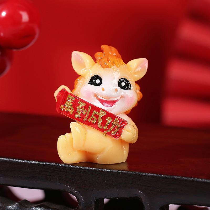 Pack of 1/2 Lifelike Chinese Zodiac Horse Ornaments, 2026 Resin Miniature Mascot Figures