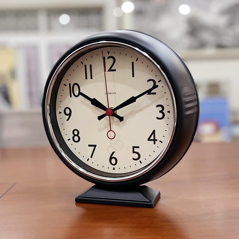 

Retro Table Clock Silent Desktop Clocks Bedroom Bedside Vintage Metal Watch Household Aesthetic Mechanical ART Quartz Watches