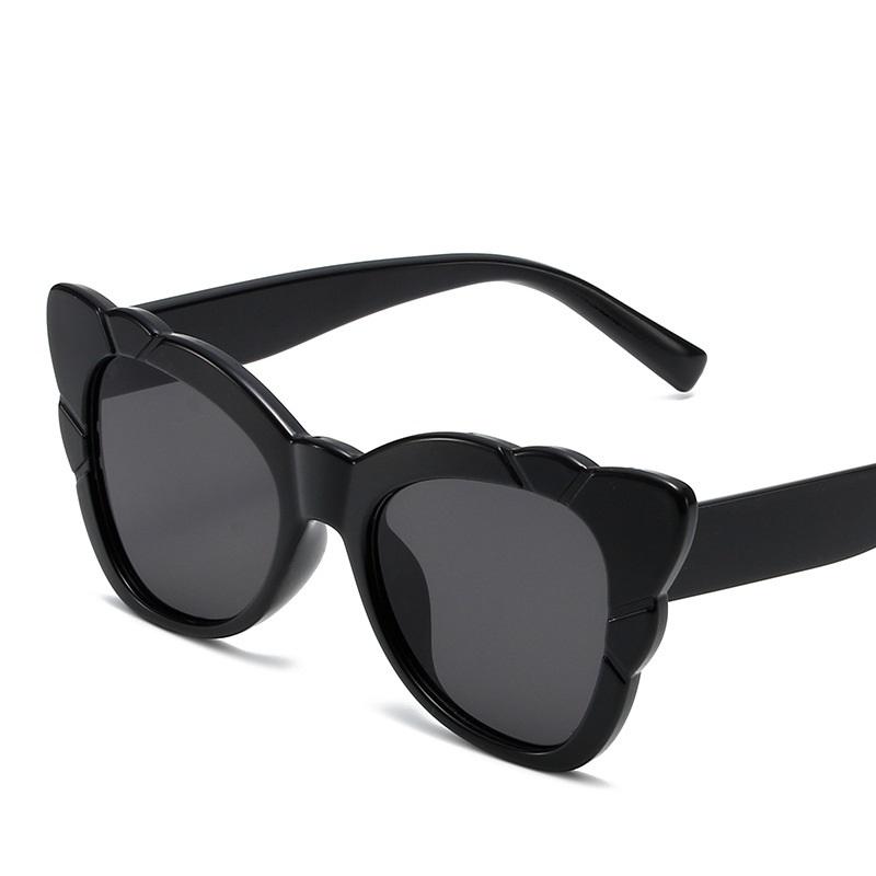 

Stylish Square Sunglasses Cool Women Vintage Luxurious Brand Style Design Cat Eye Sun Eyeglasses Men UV400 Shades Ladies Oculos De Sol