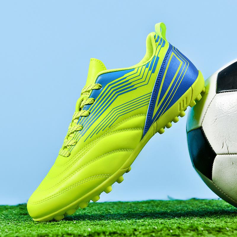 Men‘s Football Boots Low Top Soccer Shoes Comfortable Breathable TF Grass Non-Slip Training Sneakers Outdoor Footwears