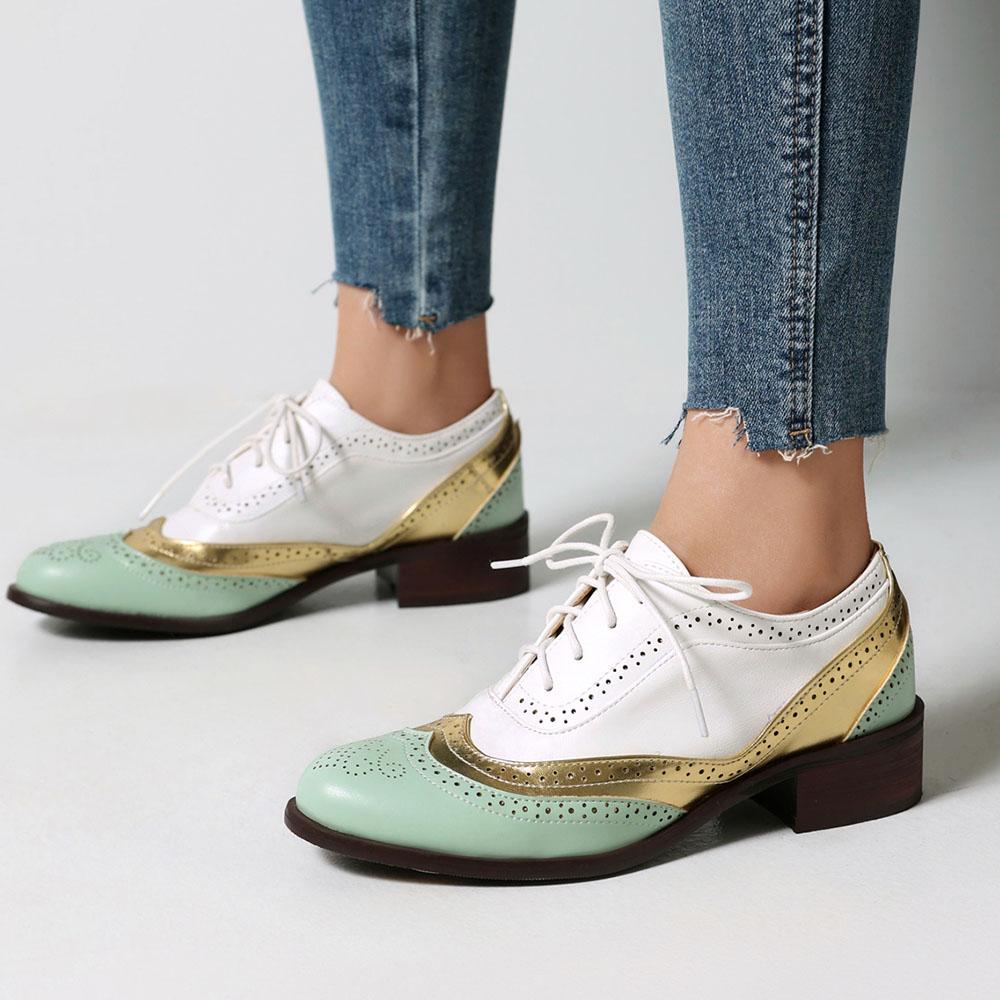 

Жіночі туфлі-човники великого розміру 48 контрастного кольору на шнурівці з ажурним вирізом, на ошатних масивних підборах, з круглим носком, зручне повсякденне взуття 44