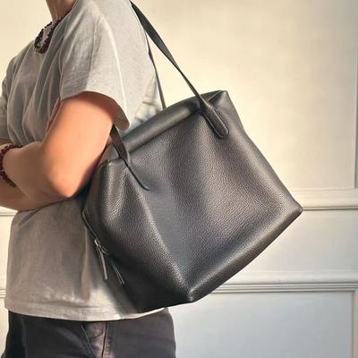 Malá niche luxusní podpažní taška z vrchní vrstvy hovězí kůže, minimalistická a uvolněná ležérní taška přes rameno, minimalistická ruční taška tote, velká kapacita