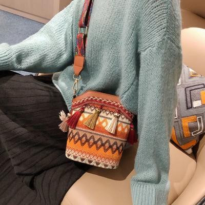 Borsa a tracolla Boho con nappa Borsa a tracolla etnica retrò con tracolla regolabile Borsa a spalla colorata con frange per donna Vacanza Strada