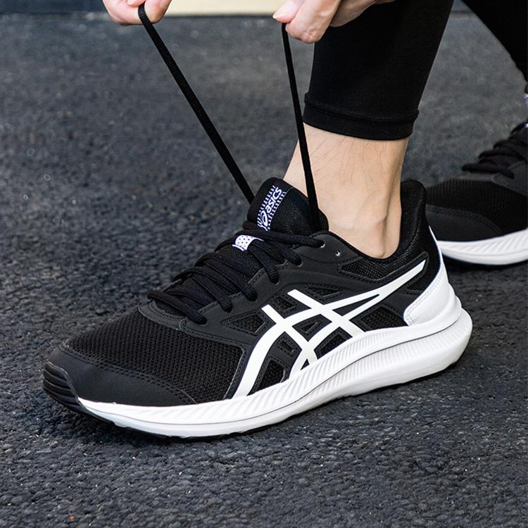 Asics Jolt 4 Breathable And Lightweight Low Top Running Shoes Men's Black White