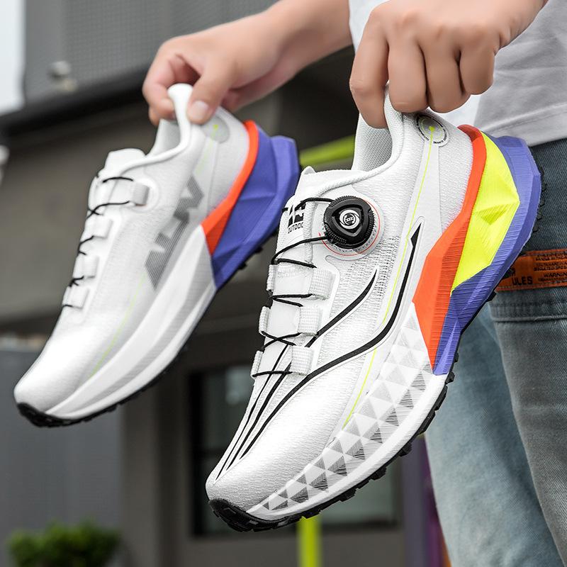 

New off-road mountaineering running shoes couple soft-soled breathable shoes high elastic cushioning wear-resistant technology knob sports shoes men 33