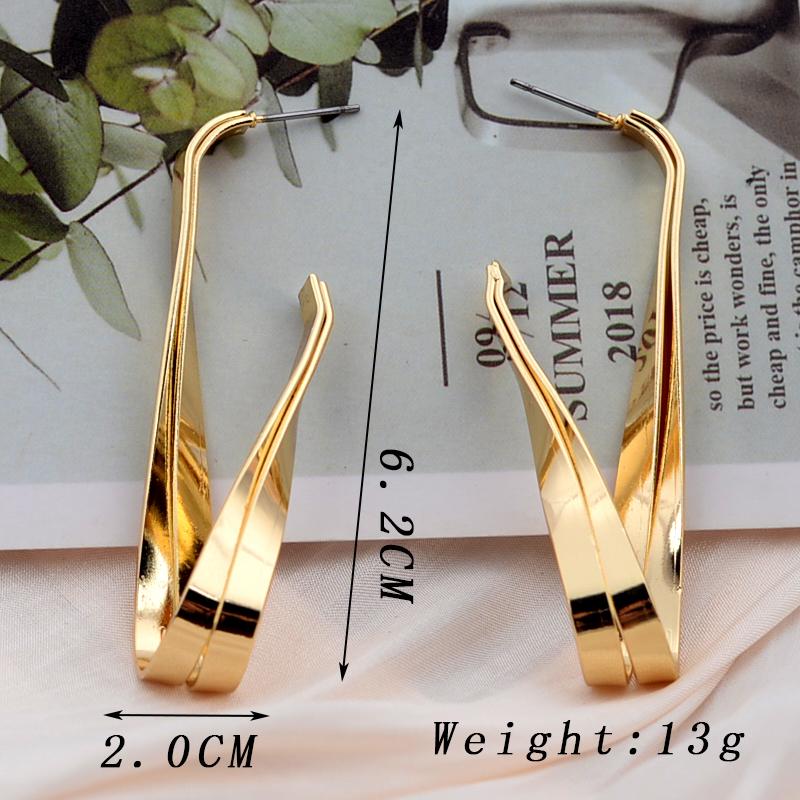 

Double Layer Twist Fold Metal Dangle Earrings for Women Vitnage Irregular Geometry C Shape Drop Earrings Golden Color Zircon