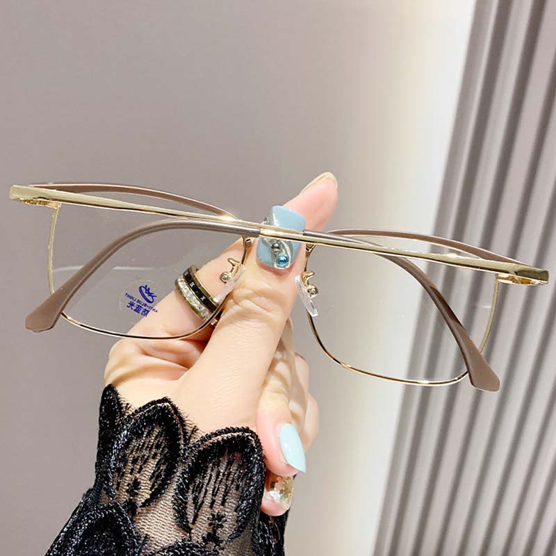 Half Frame Pochromic Myopia Glasses Women Men Business Style Anti Blue Light Eyewear UV Sunglasses Diopters -1.0 To -4.0