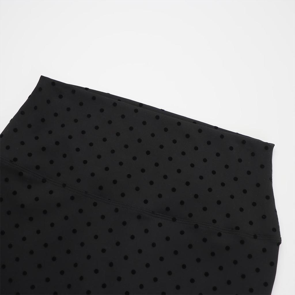 In-Stock Lulu Yoga Set: Black Stand Collar, New Zipper, Steel Stamp Gold Label, Defina Slim Fit Style.