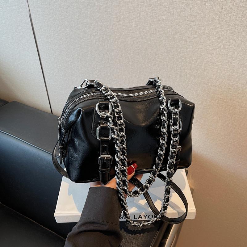 Niche Design Women's 2025 Summer Versatile Korean Chain Shoulder Crossbody Pillow Bag