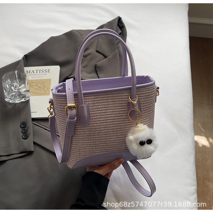 

This year s popular retro bucket bag women s 2025 new high-end versatile shoulder messenger bag popular women s portable