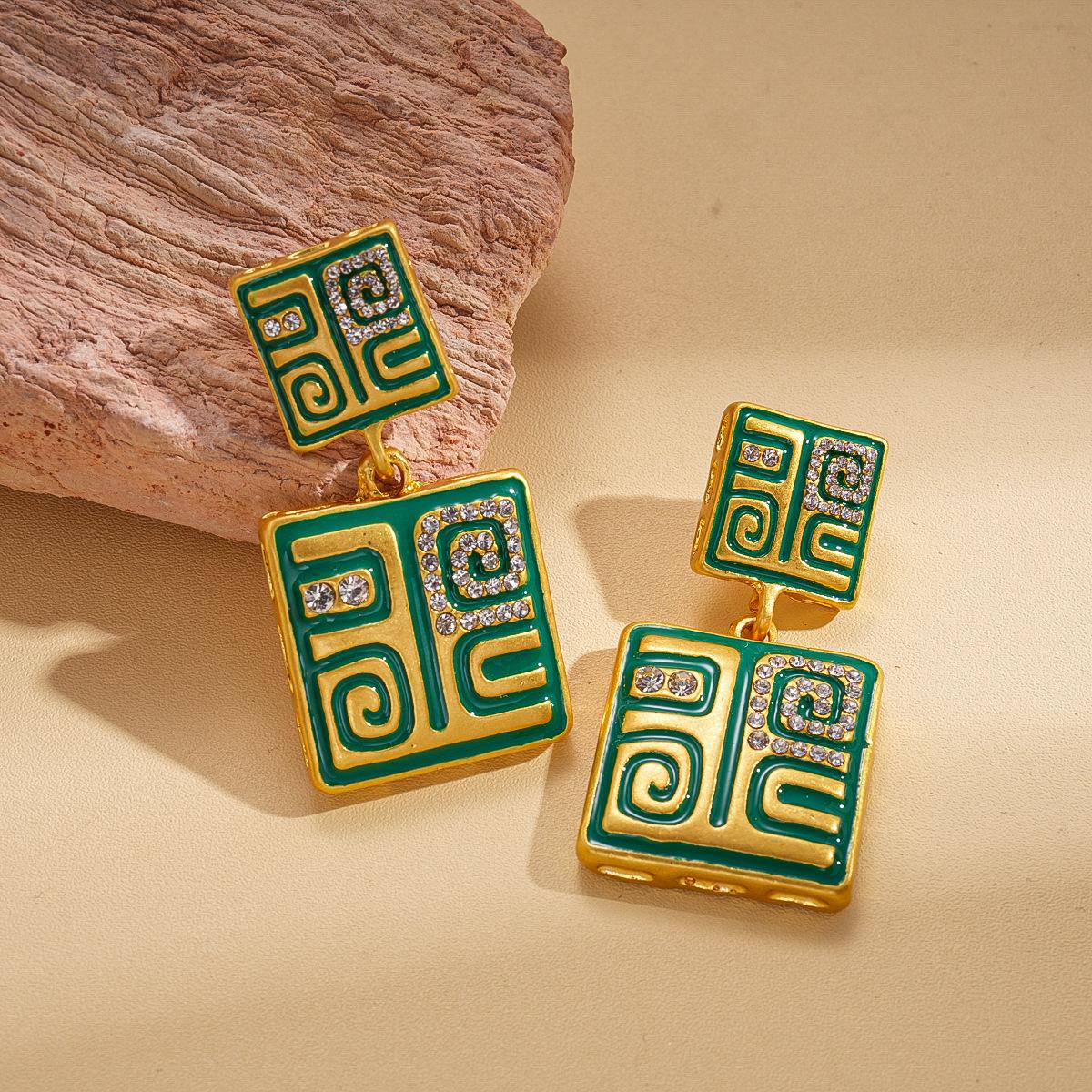 DIGADAGU Alloy Square Geometric Dangle Earrings New Vintage Luxury Earrings Women Daily Zircon Accessories зелёный