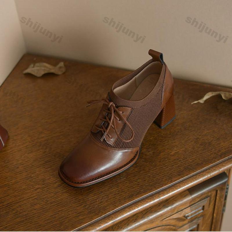 Mode Damen Pumps Luxus Leder High Heels Neu Britischer Stil Mode Eckige Zehenpartie Blockabsatz Einzelne Schuhe Klobige Elastische Lederschuhe