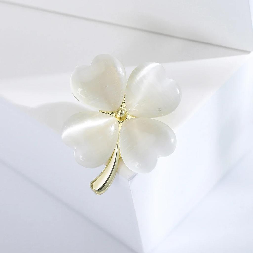 Enamel Four Clover Brooches for Women Unisex Rhinestone Botanical Pins Event Party Gifts Backpack Decoration Clothes Accessories